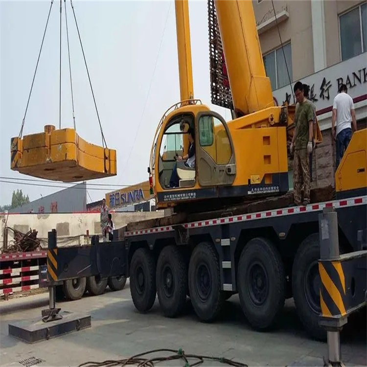 新政镇当地吊车出租|机器吊装|75吨|工厂搬迁服务